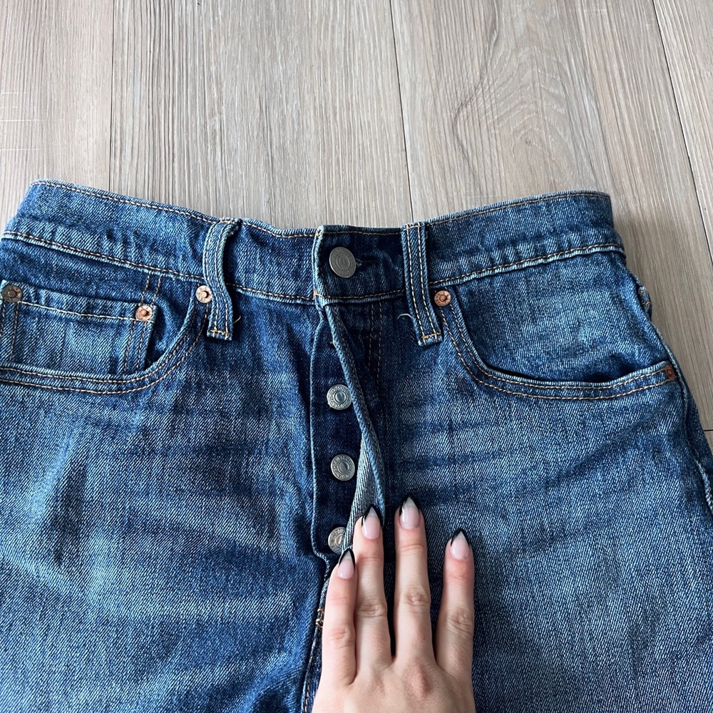 8 pairs of Levi’s shorts sizes 2/4 - Picture 7 of 15